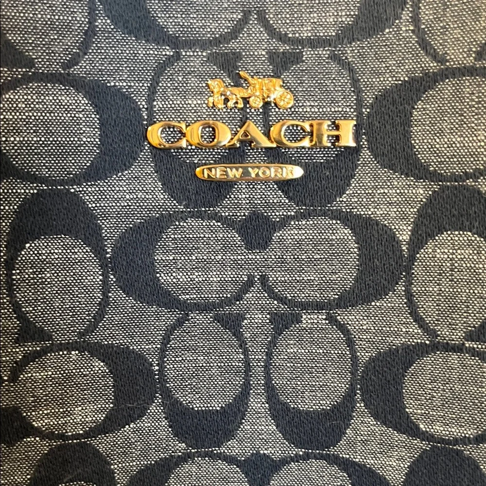 NWOT Coach Molly Bucket Crossbody Bag in Denim Signature Fabric - Picture 3 of 12